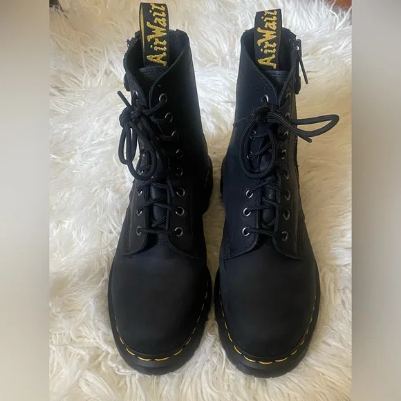Dr Martens 1460 Zippered Boot- NEW - Picture 1 of 5